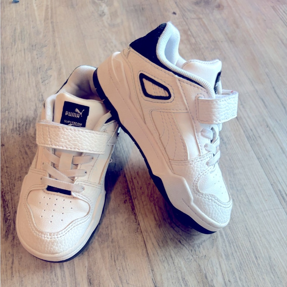Barely worn Size 8 Toddler Pumas